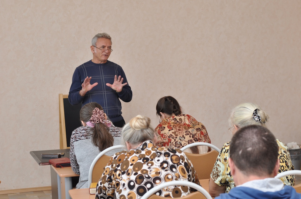 2013. aasta sügisel õppesessioonil Udmurtias õpetas nõustamist pastor Pavel Želnovakov. Foto: Mark Nelson